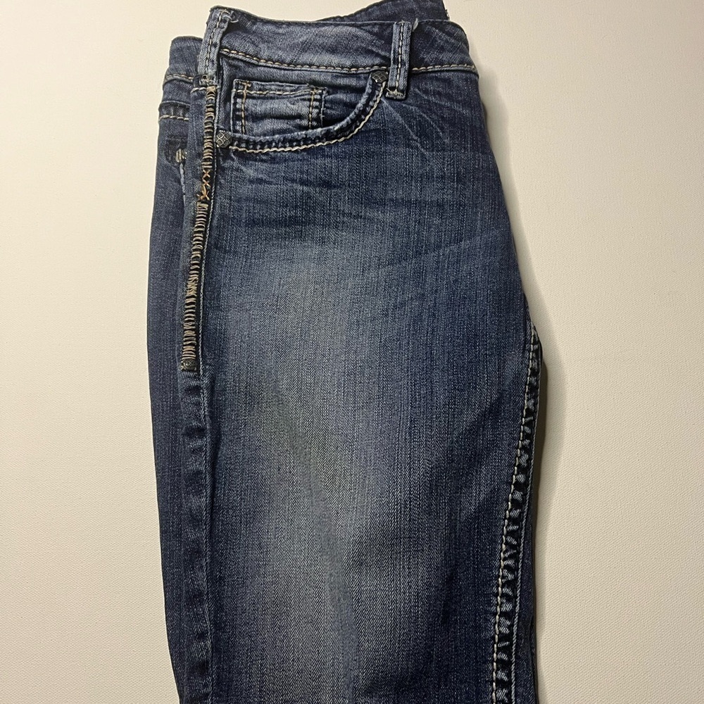EUC Silver Jeans Dark Blue Denim Shorts with Contrast Stitching Size 30x11" (A2)